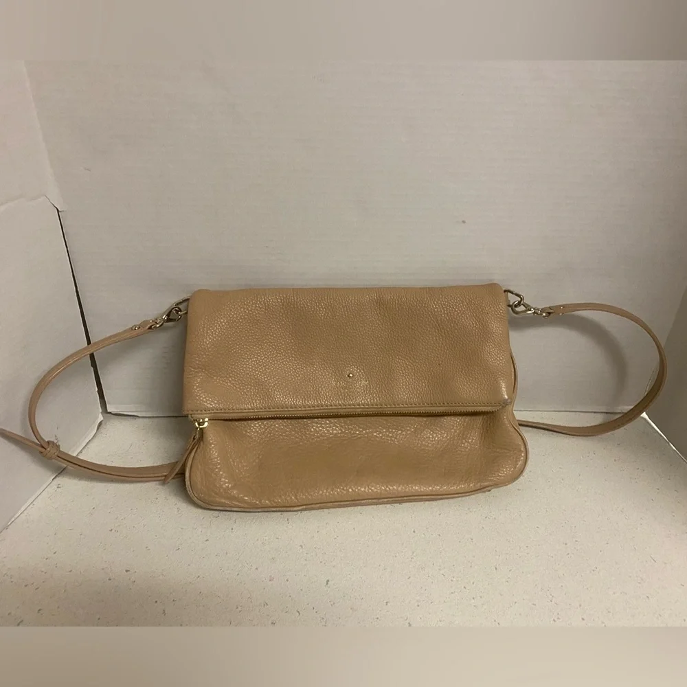 VTG kate spade Light Beige Fold-Over Pebbled Leather Crossbody